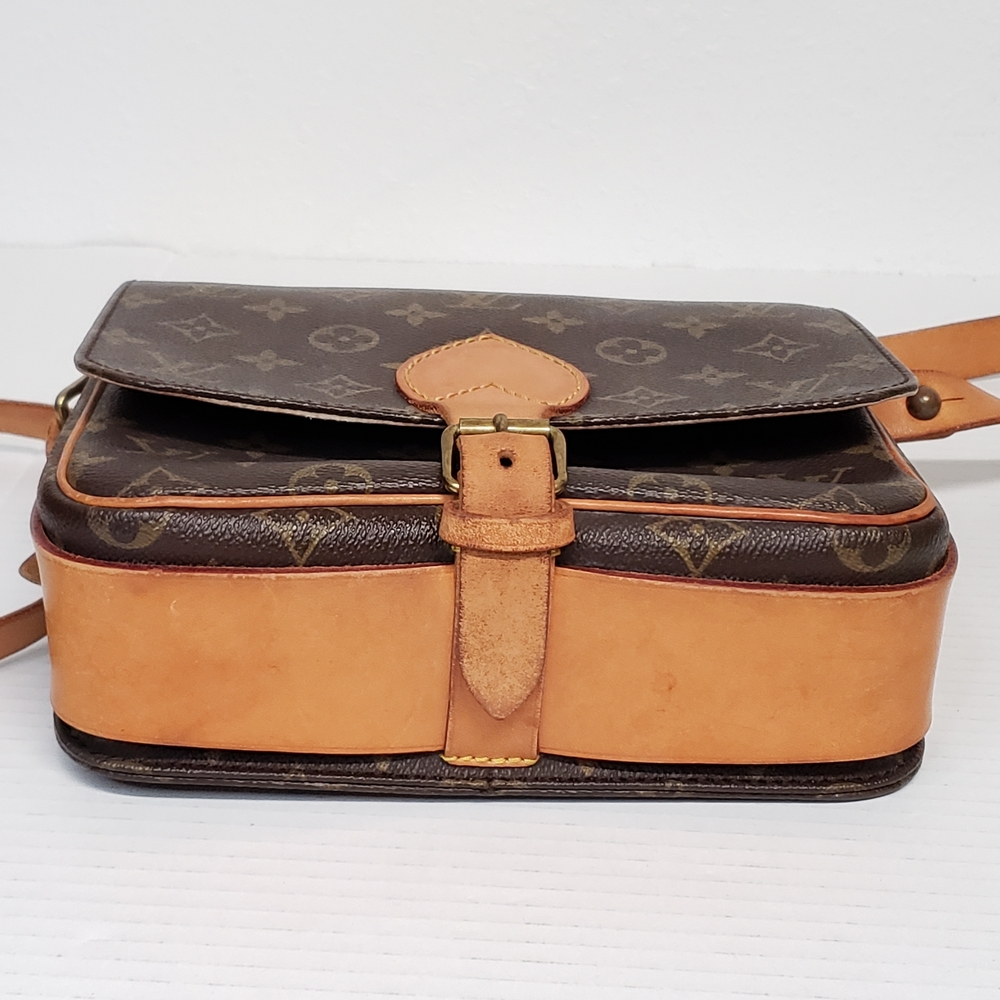 Authentic Louis Vuitton Cartouchiere MM Monogram Crossbody Bag 319-100825 - Picture 9 of 16